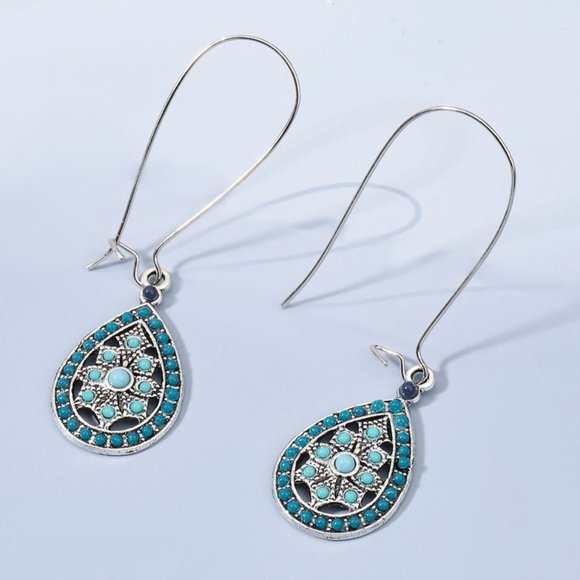 3/$25 New Silver Teal Beaded Dangle Earrings - Picture 2 of 3